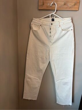 GAP Curvy Cheeky Straight White Jeans